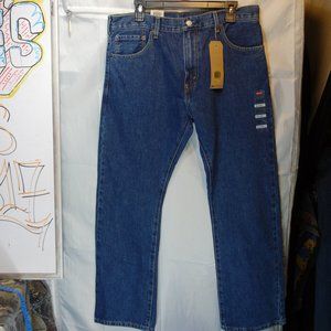 Levi's *NWT* 517 Boot Cut Jeans Measure: 35x30